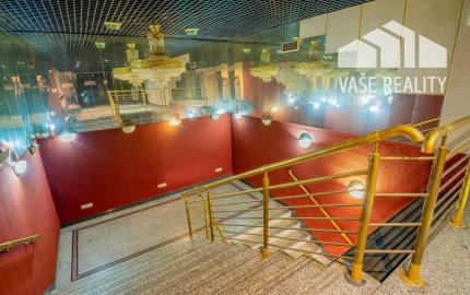 Obchodný priestor, 1207 m², Cintorínska ul, BA–I Staré Mesto