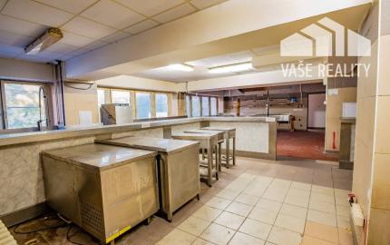 Obchodný priestor, 1207 m², Cintorínska ul, BA–I Staré Mesto