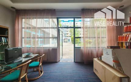 Na predaj obchodný priestor v polyfunkčnej budove, Vajnorská ul.