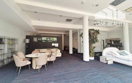 Na predaj obchodný priestor v polyfunkčnej budove, Vajnorská ul.