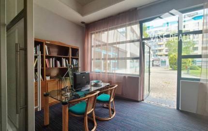 Na predaj obchodný priestor v polyfunkčnej budove, Vajnorská ul.