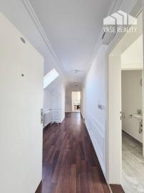 Na prenájom nádherný a štýlový 4-izbový byt, Klariská ulica, ihneď 