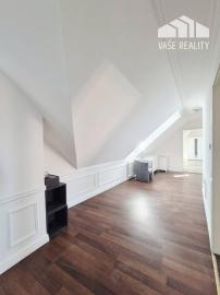Na prenájom nádherný a štýlový 4-izbový byt, Klariská ulica, ihneď 