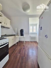 Na prenájom nádherný a štýlový 4-izbový byt, Klariská ulica, ihneď 