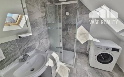 Na prenájom nádherný a štýlový 4-izbový byt, Klariská ulica, ihneď 