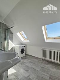 Na prenájom nádherný a štýlový 4-izbový byt, Klariská ulica, ihneď 