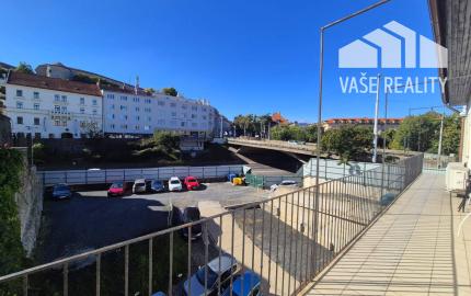 Na prenájom nádherný a štýlový 4-izbový byt, Klariská ulica, ihneď 