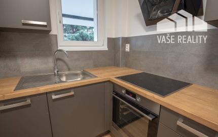 Štýlový 1-izbový byt v novostavbe s parkovacím miestom – Partizánske, 