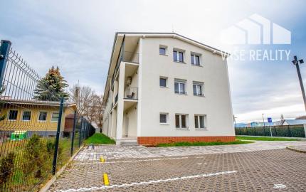 Štýlový 1-izbový byt v novostavbe s parkovacím miestom – Partizánske, 