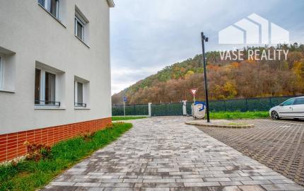 Štýlový 1-izbový byt v novostavbe s parkovacím miestom – Partizánske, 