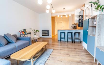 NA PREDAJ  Luxusný 2-izbový byt s dvoma balkónmi, garážou, Hrachová