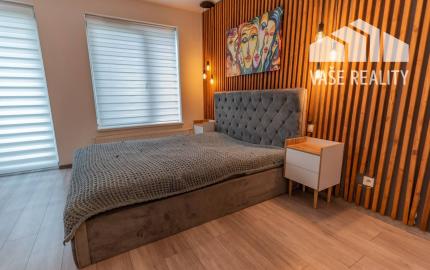 NA PREDAJ  Luxusný 2-izbový byt s dvoma balkónmi, garážou, Hrachová