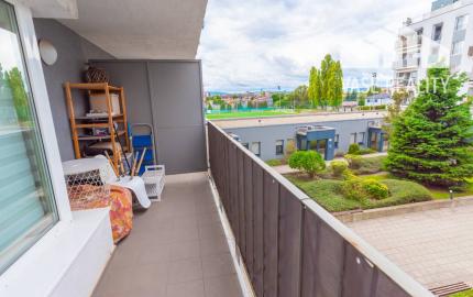 NA PREDAJ  Luxusný 2-izbový byt s dvoma balkónmi, garážou, Hrachová