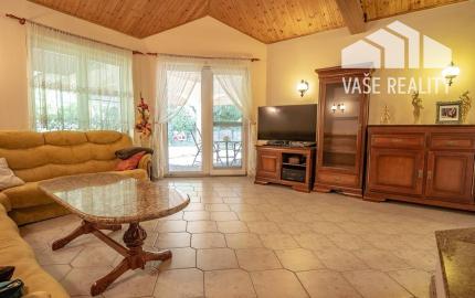 Krásny 7-izbový RD, 328 m² + 1389 m² pozemok, Trebostovo, okres Martin