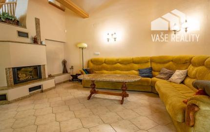 Krásny 7-izbový RD, 328 m² + 1389 m² pozemok, Trebostovo, okres Martin