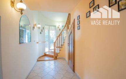 Krásny 7-izbový RD, 328 m² + 1389 m² pozemok, Trebostovo, okres Martin