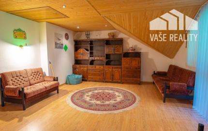 Krásny 7-izbový RD, 328 m² + 1389 m² pozemok, Trebostovo, okres Martin