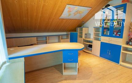 Krásny 7-izbový RD, 328 m² + 1389 m² pozemok, Trebostovo, okres Martin