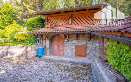 Krásny 7-izbový RD, 328 m² + 1389 m² pozemok, Trebostovo, okres Martin