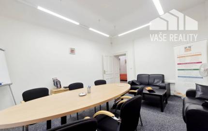 Na prenájom administratívny priestor, 137 m², Jakubovo nám., Staré Mes