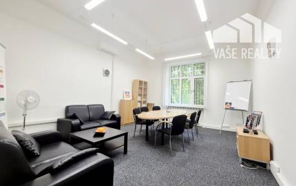 Na prenájom administratívny priestor, 137 m², Jakubovo nám., Staré Mes