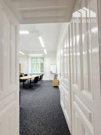 Na prenájom administratívny priestor, 137 m², Jakubovo nám., Staré Mes