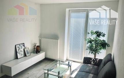 PRENÁJOM  Bánovce nad Bebravou  / 1 IZBOVÝ VEĽKOMETRÁŽNY BYT / ZARIADE