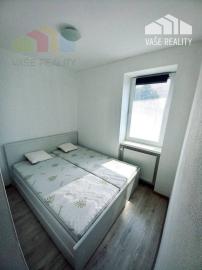 PRENÁJOM  Bánovce nad Bebravou  / 1 IZBOVÝ VEĽKOMETRÁŽNY BYT / ZARIADE