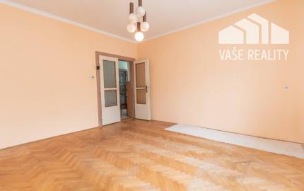 Priestranný rodinný dom s veľkým pozemkom – Bernolákova, Šaľa  