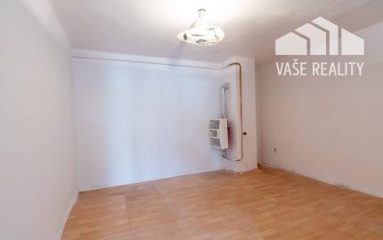 Priestranný rodinný dom s veľkým pozemkom – Bernolákova, Šaľa  