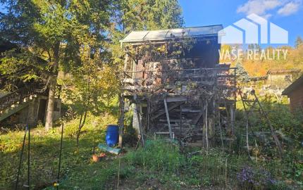 Oddych v srdci prírody - záhrada s chatkou v kúpeľnom meste