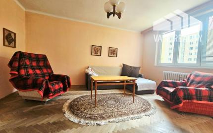 REZERVOVANÝ - Trojizbový byt v kúpeľnom meste Trenčianske Teplice 