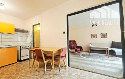 REZERVOVANÝ - Trojizbový byt v kúpeľnom meste Trenčianske Teplice 