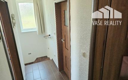 RODINNÝ DOM - PODLUŽANY - 4 IZBOVÝ -148 M2 NA POZEMKU 1049 M2