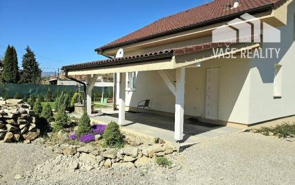 RODINNÝ DOM - PODLUŽANY - 4 IZBOVÝ -148 M2 NA POZEMKU 1049 M2