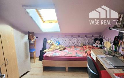 RODINNÝ DOM - PODLUŽANY - 4 IZBOVÝ -148 M2 NA POZEMKU 1049 M2