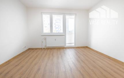 Na predaj novozrekonštruovaný 3-izb. byt s balkónom, 76 m², J. Smreka