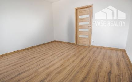 Na predaj novozrekonštruovaný 3-izb. byt s balkónom, 76 m², J. Smreka