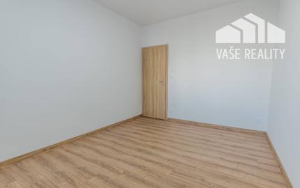 Na predaj novozrekonštruovaný 3-izb. byt s balkónom, 76 m², J. Smreka