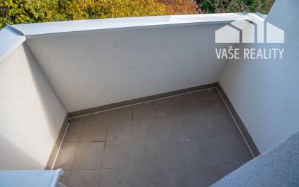 Na predaj novozrekonštruovaný 3-izb. byt s balkónom, 76 m², J. Smreka