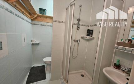 Slnečná,priestranná garsónka v kúpeľnom meste Trenčianske Teplice 