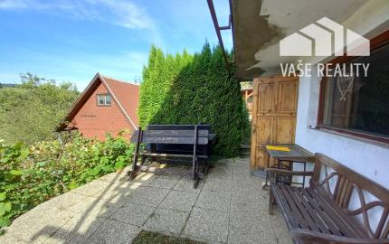 *REZERVOVANÉ* Slnečná záhrada s murovanou chatkou, Nemšová časť Ľuborč