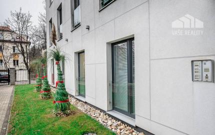 Na prenájom kancelária  15 m²,  v novostavbe, Odborárska ulica, voľná