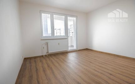 Na predaj novozrekonštruovaný 3-izb. byt s balkónom, 76 m², J. Smreka