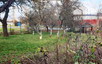 Na predaj záhrada o výmere 784 m2 - Nové Mesto n/V