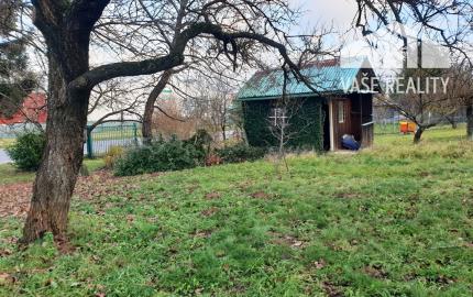 Na predaj záhrada o výmere 784 m2 - Nové Mesto n/V