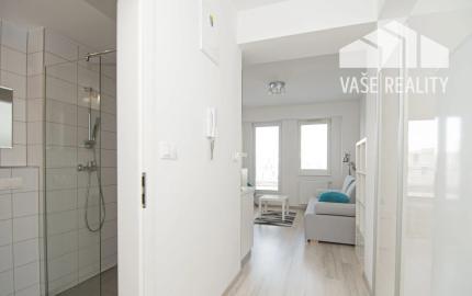 Garsónka s franc. balkónom 23 m², Vietnamská ul, od 01/26