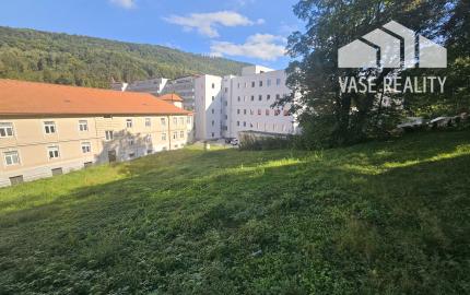 Komerčný pozemok v kúpeľnom  meste Trenčianske Teplice