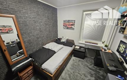 4 izbový byt Bánovce nad Bebravou/CENTRUM-STRED/83 m2/PIVNICA