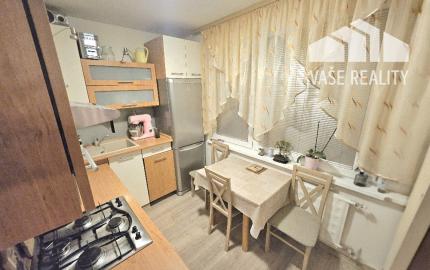 4 izbový byt Bánovce nad Bebravou/CENTRUM-STRED/83 m2/PIVNICA